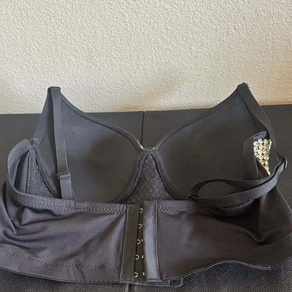 Elegant Silver Embellished Women's Bralette - Picture 2 of 5